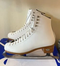 Riedell Ready To Ship Stride Women's 7 Figure Skates W/ Capri Blades